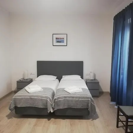 בית אירוח Bela House *